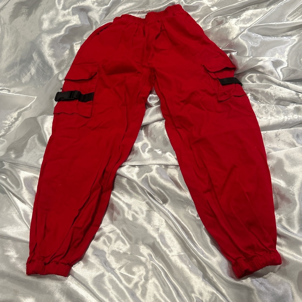 ♡red cargo pants ♡